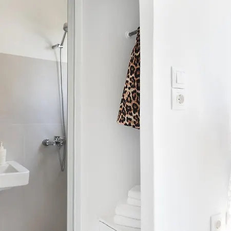 Renovated Seaside In Sounio *